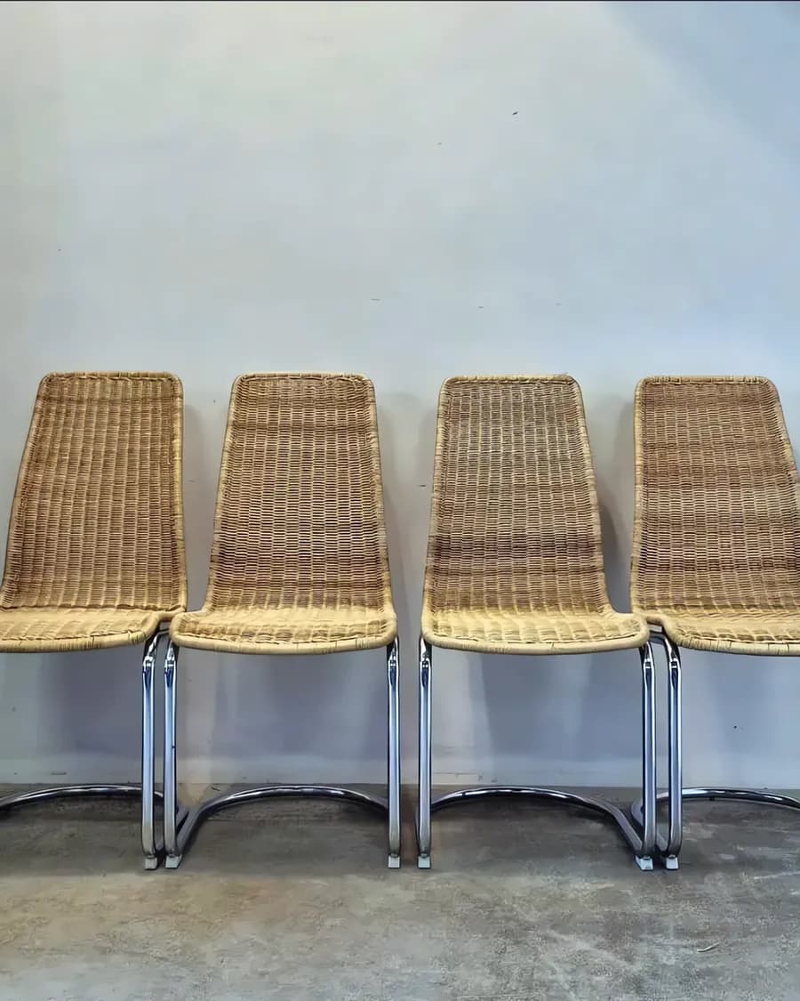 Комплект из четырех винтажных итальянских консольных стульев из ротанга
