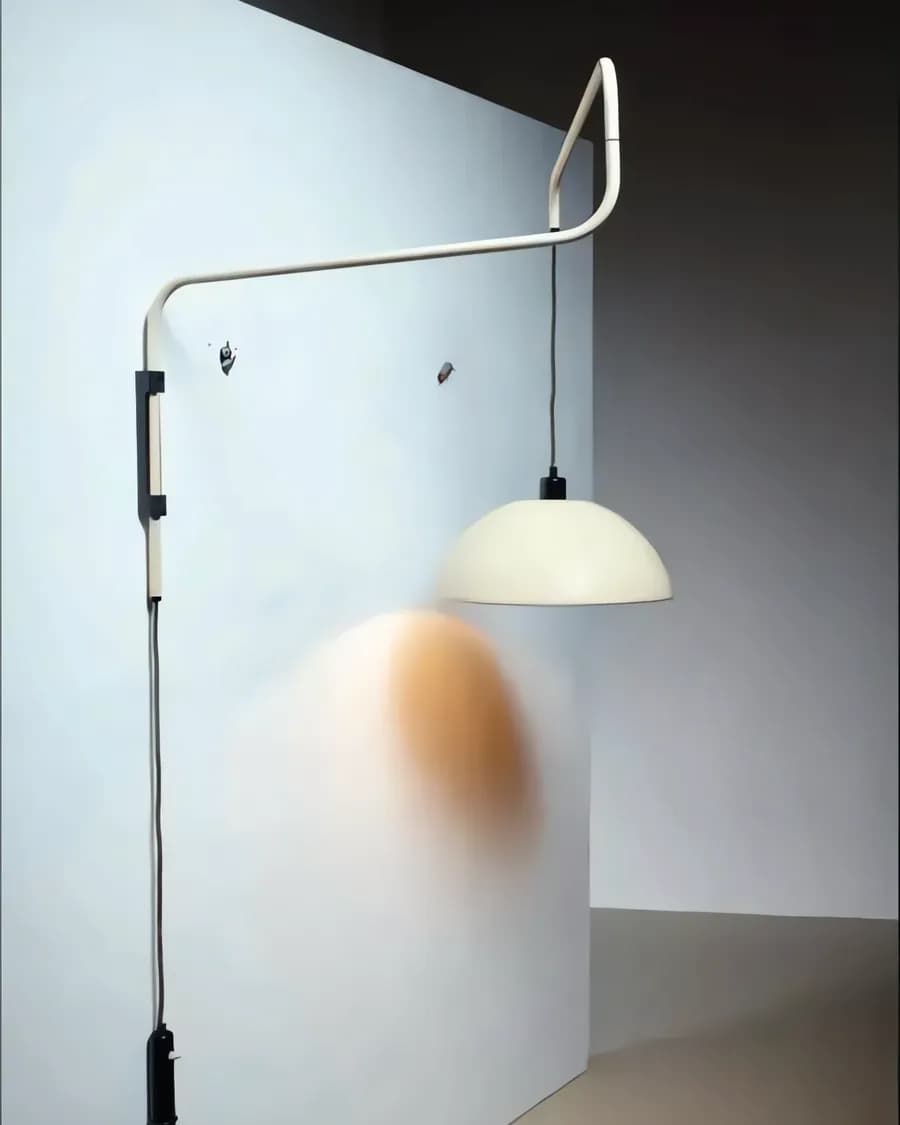 Настенный светильник с выносным кронштейном работы Элио Мартинелли для Martinelli Luce, Италия, 1960-е