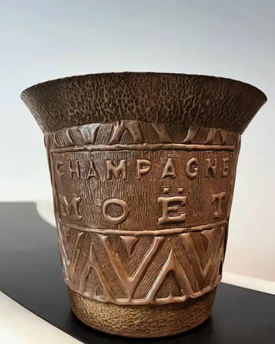 Винтажное ведёрко для шампанского Moët & Chandon — 02.webp (enhanced)